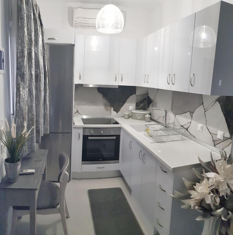 Polychrono New 2 Bedroom Apt. Just By The Sea! Extérieur photo