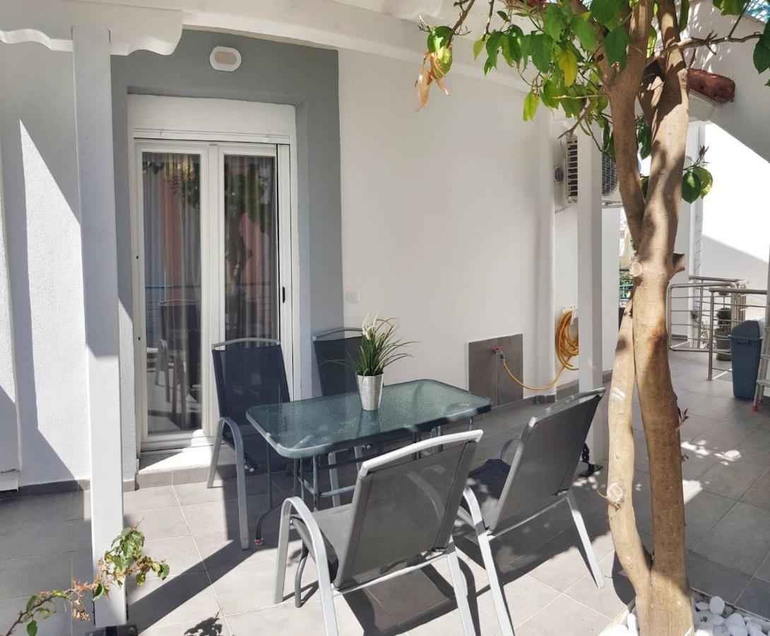 Polychrono New 2 Bedroom Apt. Just By The Sea! Extérieur photo